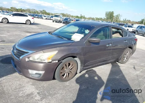 2015 Nissan Altima 2.5 S из США, поврежденный, VIN 1N4AL3AP9FN914550